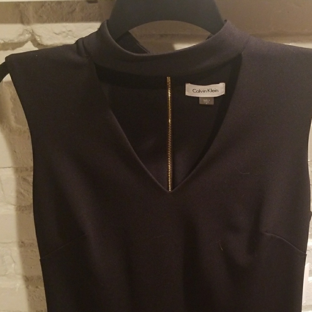 DRESS